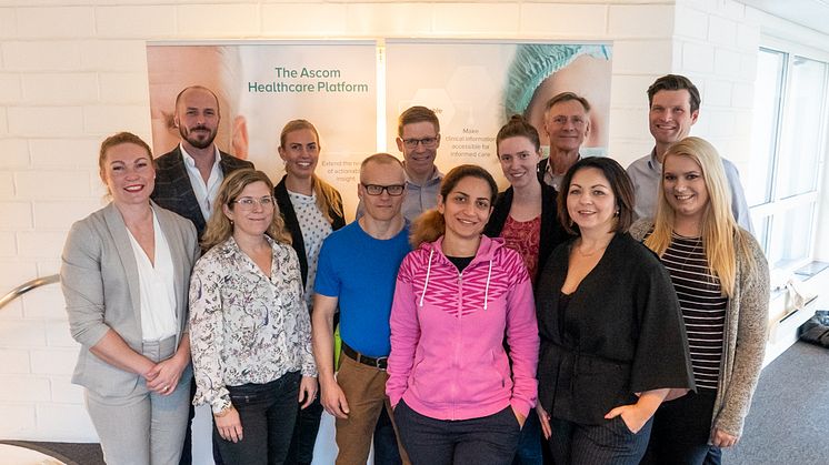 Klara Franson, HR Recruitment Specialist på Ascom tillsammans med Pernilla Johansson, vVD Sigma Young Talent, Oscar Hällström, kundansvarig på Sigma Young Talent, och övriga representanter från Ascom. 