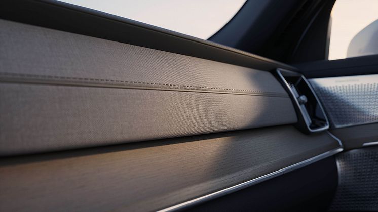 New_Volvo_XC90_Interiors.jpg