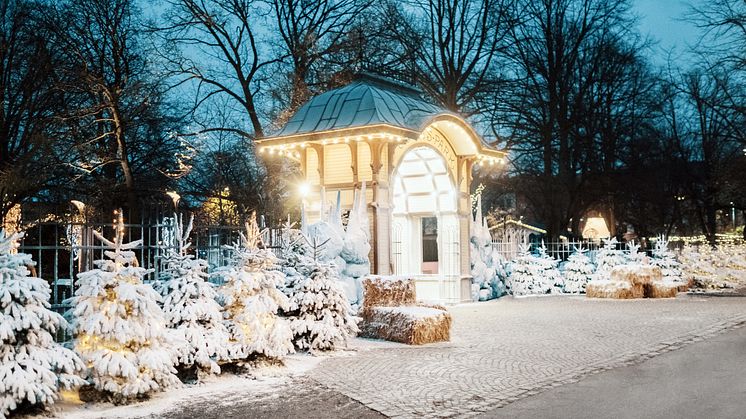 Folkets parks entré i vinterskrud