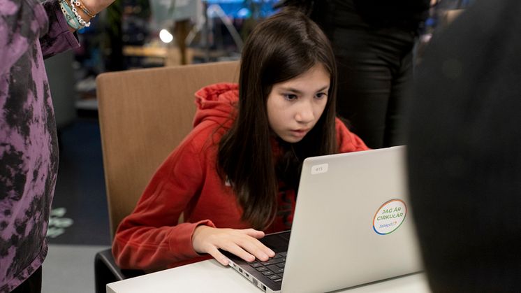 Cirkulära datorer utbildar nästa generations programmerare
