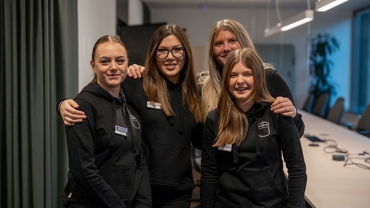BREC UF (Milla Arbius, Elvira Johåker, Emelie Kristensson, Emma Magnusson)