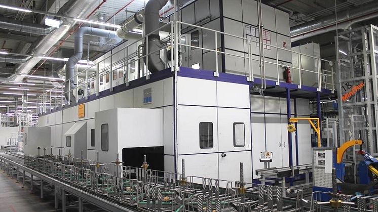 An automatic cleaning system enables aircraft rims to be easily and quickly made ready for use. (© HT).