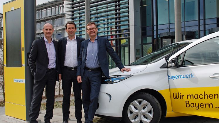Der Bayernwerk-Vorstand hat entschieden den Fuhrpark des Unternehmens komplett auf E-Fahrzeuge umzurüsten.