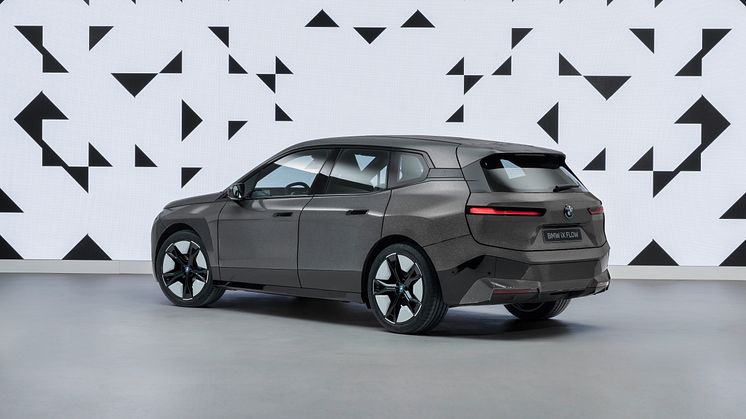BMW iX med E Ink