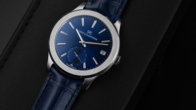 Royal Capital Image Blue dial
