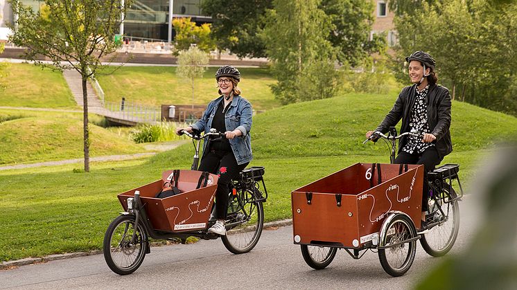 U-bike är eldrivna lådcyklar som nu hyrs ut på Campus Umeå. Foto: Malin Grönborg