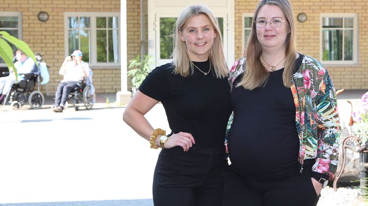 Ida och Julia sommarjobbar som chefer