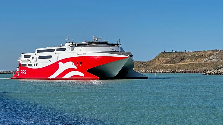 Snabbkatamaran Skane Jet seglar från Trelleborg till Sassnitz på 2,5 h