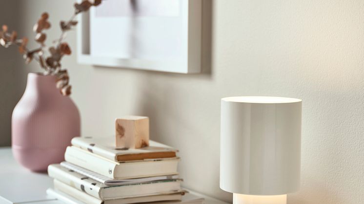  SPETSBOJ bordlampe hvid 79 DKK.jpg