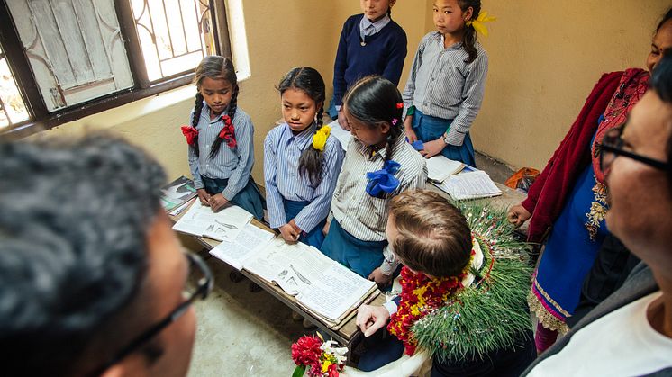 Elever - Utviklingsminister Nikolai Astrup åpnet Shree Devitar Basic School i Dolakha i Nepal