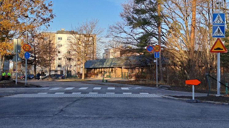 Regementsgatans norra cykelöverfart.jpg