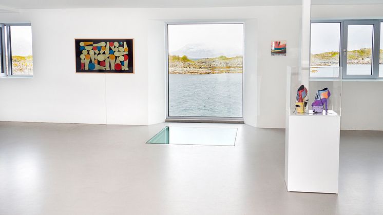 Vad är konst och vad är teknik? Nu kan du uppleva utställningen ”Painting or not” på KaviarFactory i Henningsvær, där Samsungs The Frame visar konst.