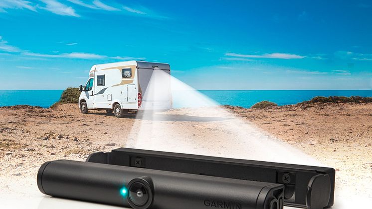 Die neue drahtlose Rückfahrkamera von Garmin bringt detaillierte Bilder via WLAN aufs Navi. 