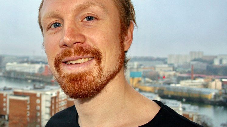 Kom på bokrelease, högläsning och glassfest när Max Schüllerqvist släpper sin debutroman som utspelar sig på Friskis!