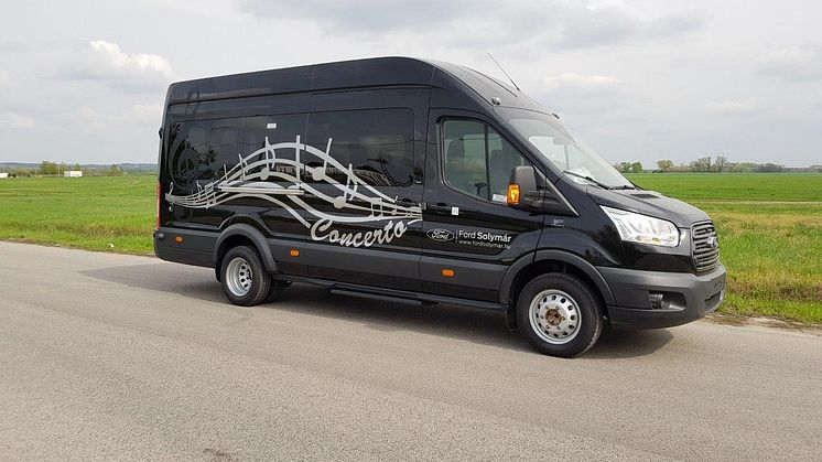 Transit minibusz a Buszexpon