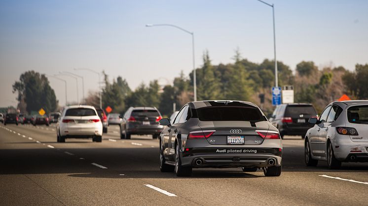 Førerløs Audi A7 på trafikeret offentlig vej - på vej til Las Vegas og CES 2015