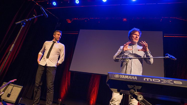 Paul Håvard Østby og Gustav Nilsen på FORUT festaften