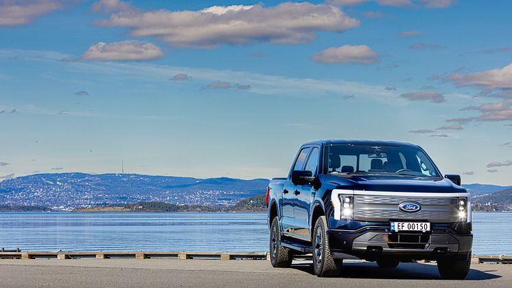 Ford F-150 Lightning Antimatter Blue Metallic 2023 (6)