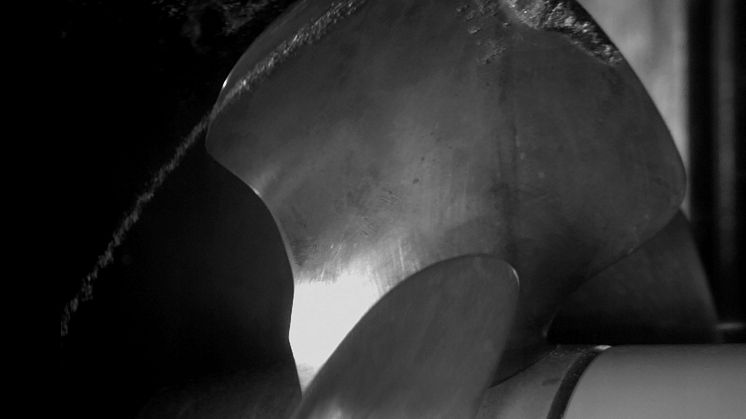High res image - KM - Blade Air