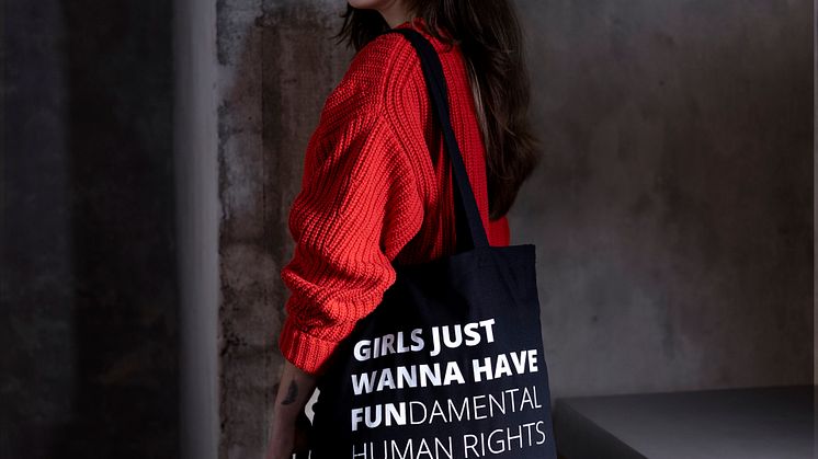Equality_bag_axel2.jpg