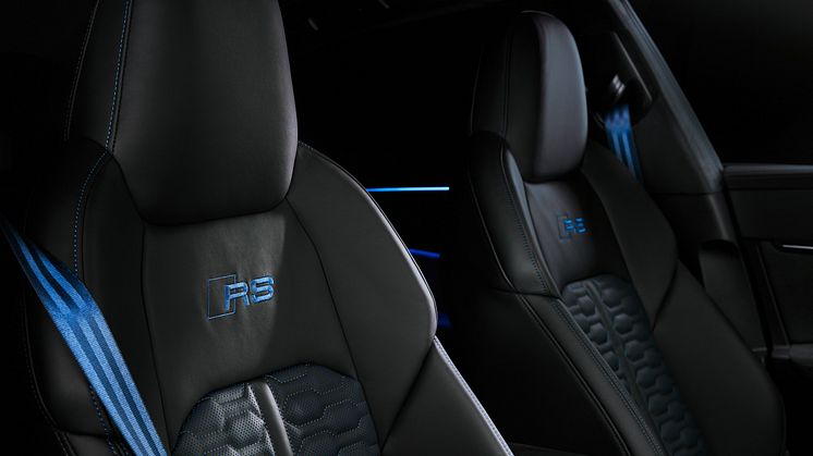 Audi RS 7 Sportback performance (Ascariblå mat) detalje