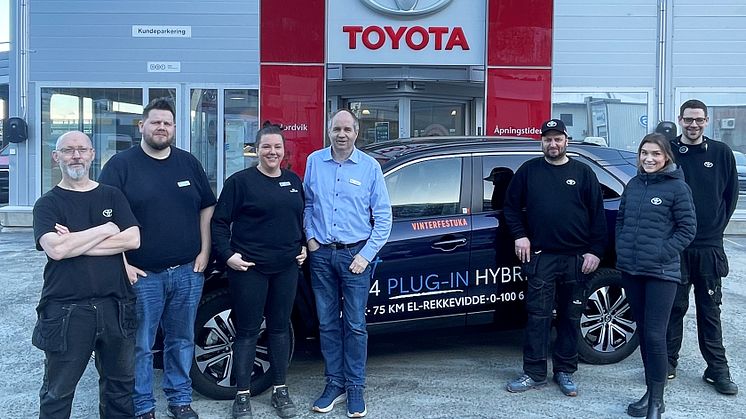 Klar for folkefest: Toyota forhandleren Nordvik i Narvik. Foto: Nordvik AS.