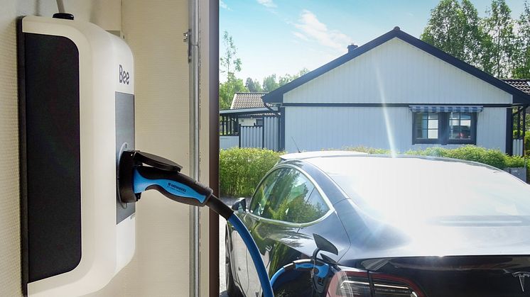 Fler väljer laddbara fordon - tydlig trend i Lindesbergs kommun. Foto: Linde energi