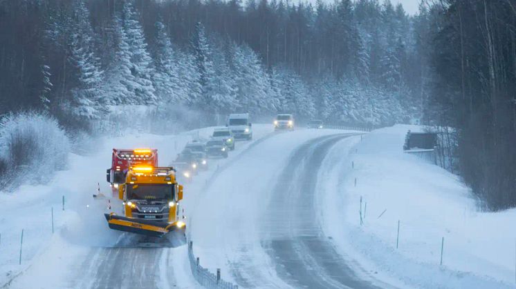 ﻿I årets upphandling av Trafikverkets kontrakt för basunderhåll av Sveriges statliga vägnät räknade Svevia hem 8 av 19 kontrakt, till ett sammanlagt värde av 1 510 miljoner kronor. Foto: Patrick Trägårdh