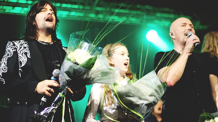 Nu släpps extraföreställningar! Robert Wells publiksuccé ”Rhapsody In Rock” fortsätter 25års firandet våren 2015.