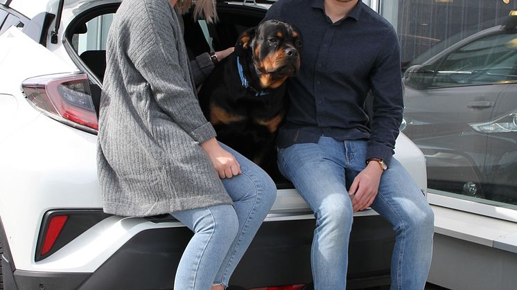 Vi gratulerer Marianne og Christoffer med ny Toyota!