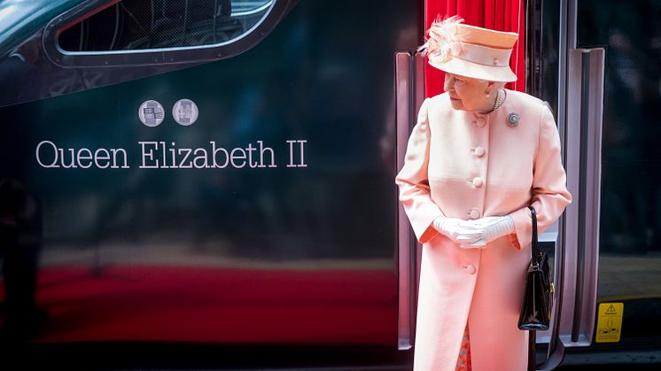 HM The Queen names new Hitachi Intercity Express Train “Queen Elizabeth II” 