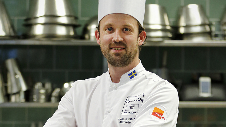 Alexander Sjögren tränar framför publik på GastroNord inför Bocuse d’Or Europe – Kock EM