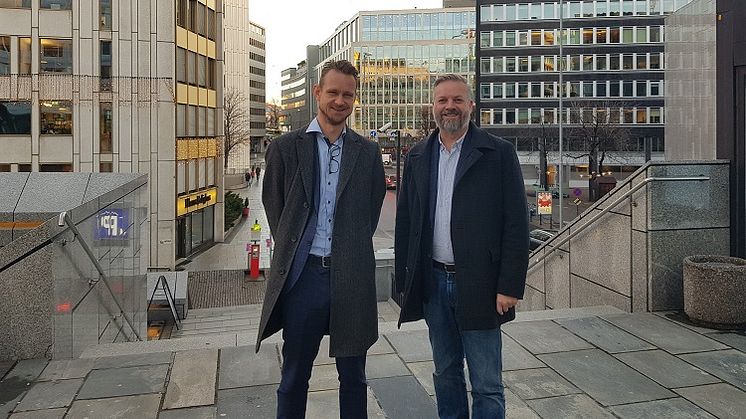 Vebjørn Søndersrød, partner i Advokatfirmaet Ræder og Bjarte Malmedal, sjefskonsulent Experis Ciber.