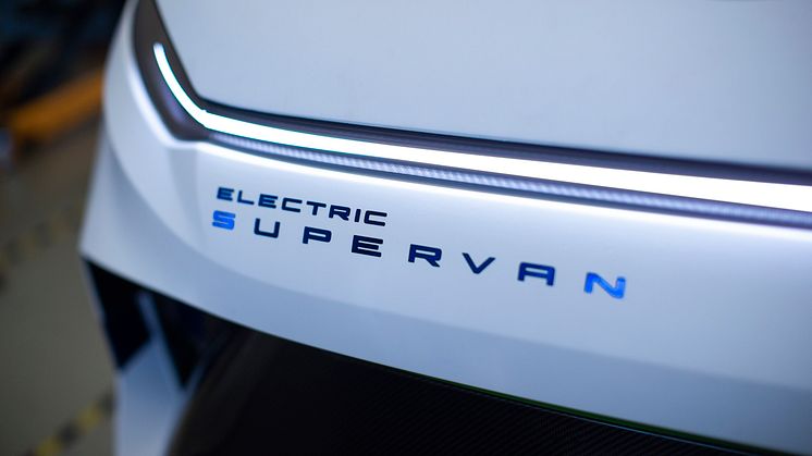 Ford Pro Electric SuperVan 2022 (19)