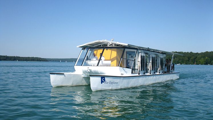 Auf eine Erkundungstour geht es mit der Solar Explorer auf dem Werbellinsee. 