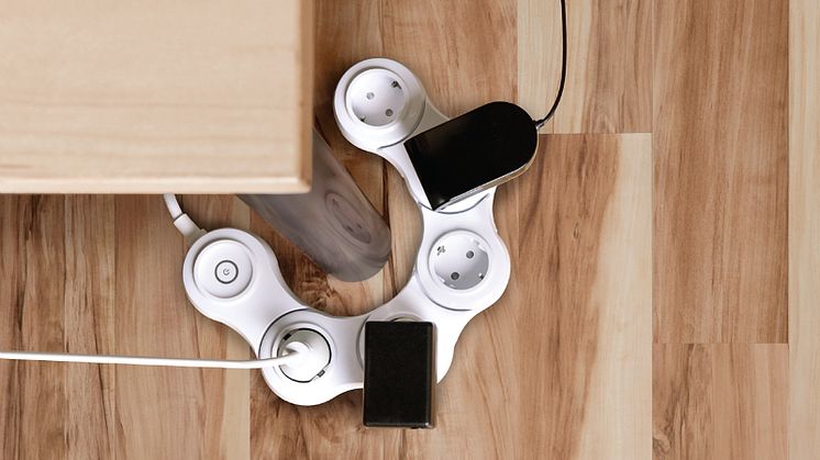 Pivot Power - smart och flexibelt jordat grenuttag med överspänningsskydd.
