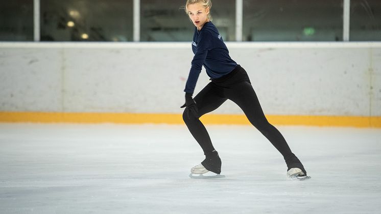 HOLIDAY ON ICE ACADEMY Sommercamp Frankfurt Leonie Schwenzner