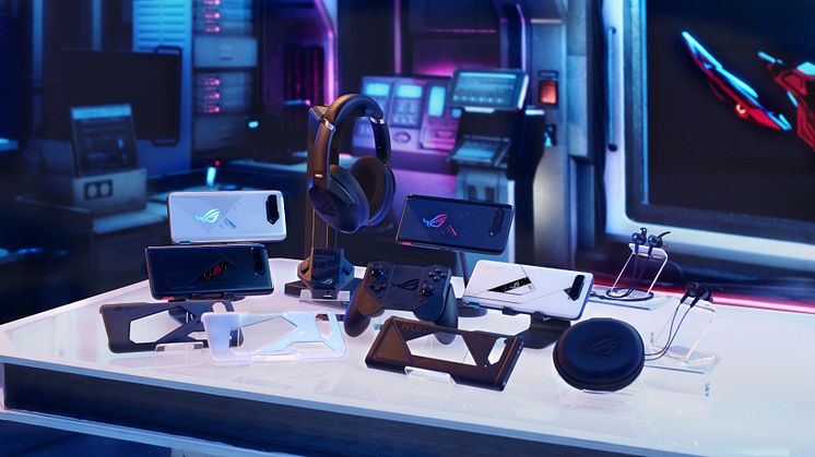 ROG Phone 5 with accessories.jpg