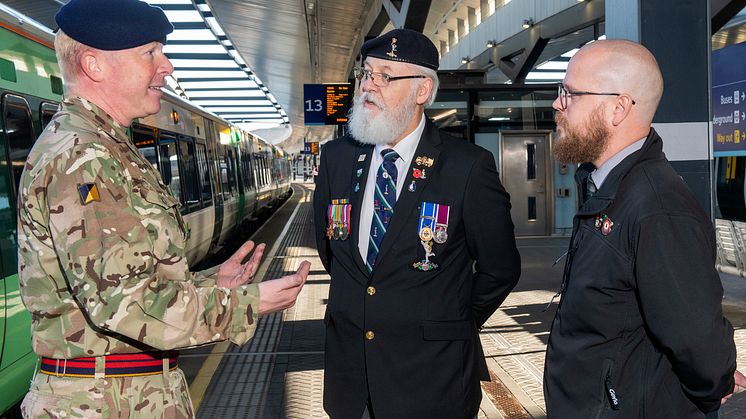 GTR colleagues meet Warrant Officer, Simon Jeffery