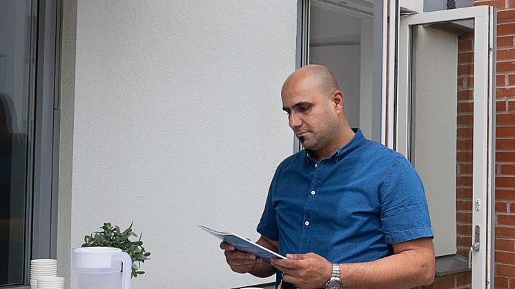 Sherko Kheder vill gärna bo i en nyrenoverad lägenhet.