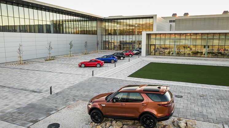 Jaguar Land Rover åpner ny fabrikk