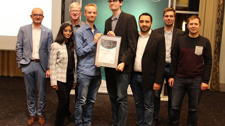 Andreas Speith, Ishanie Engineer, Prof. Dr.-Ing. Joachim Böcker, Marius Becker, Jan Wiegard, Denis Zeinel, Philipp Rehlaender (Uni Paderborn), Nikolas Förster (v.l.)