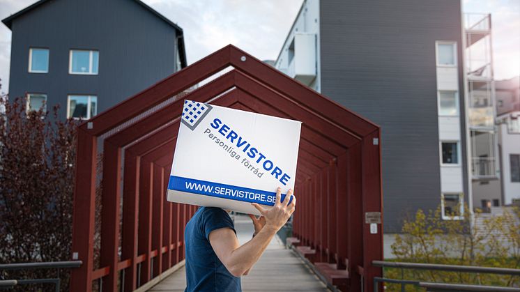 Servistore expanderar snabbt