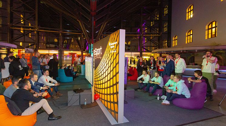 eSport-Woche n der Kundenhalle der Stadtsparkasse München