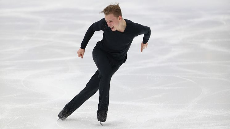 Nikolaj Majorov, en av Sveriges bästa konståkare på herrsidan, väljer att byta disciplin. Majorov inleder nu en ny satsning mot världstoppen i isdans. 