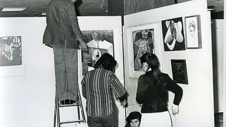 Installering av The International Art Exhibition for Palestine, 1978, Beirut