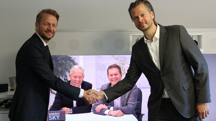 Fredrik Zetterqvist, Office Management och Hans Kalderin,  försäljningschef på Synergy SKY.