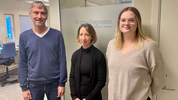 Niklas Norgren, VP and Managing director at UmanDiagnostics, with newly recruited Maria Hörnberg and Ronja Lindgren. With the autumn's new hires, the in vitro diagnostics company has gone from being a micro to a small business.