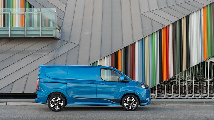 2025 Ford E-Transit Custom Sport (17).jpg