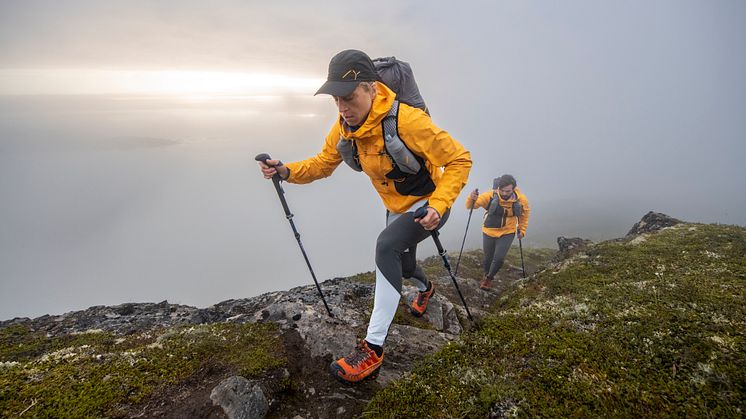 Y-LightLine-Fast-Hike-HKKH